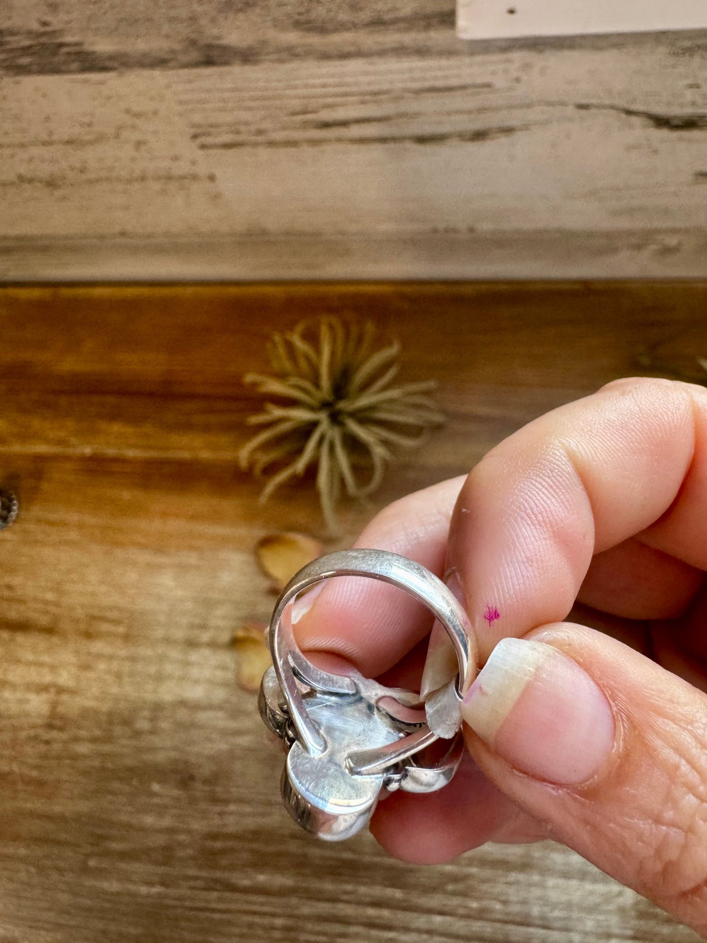 Sterling Silver Round Ring with 3 Kingman Turquoise Stones – Size 7