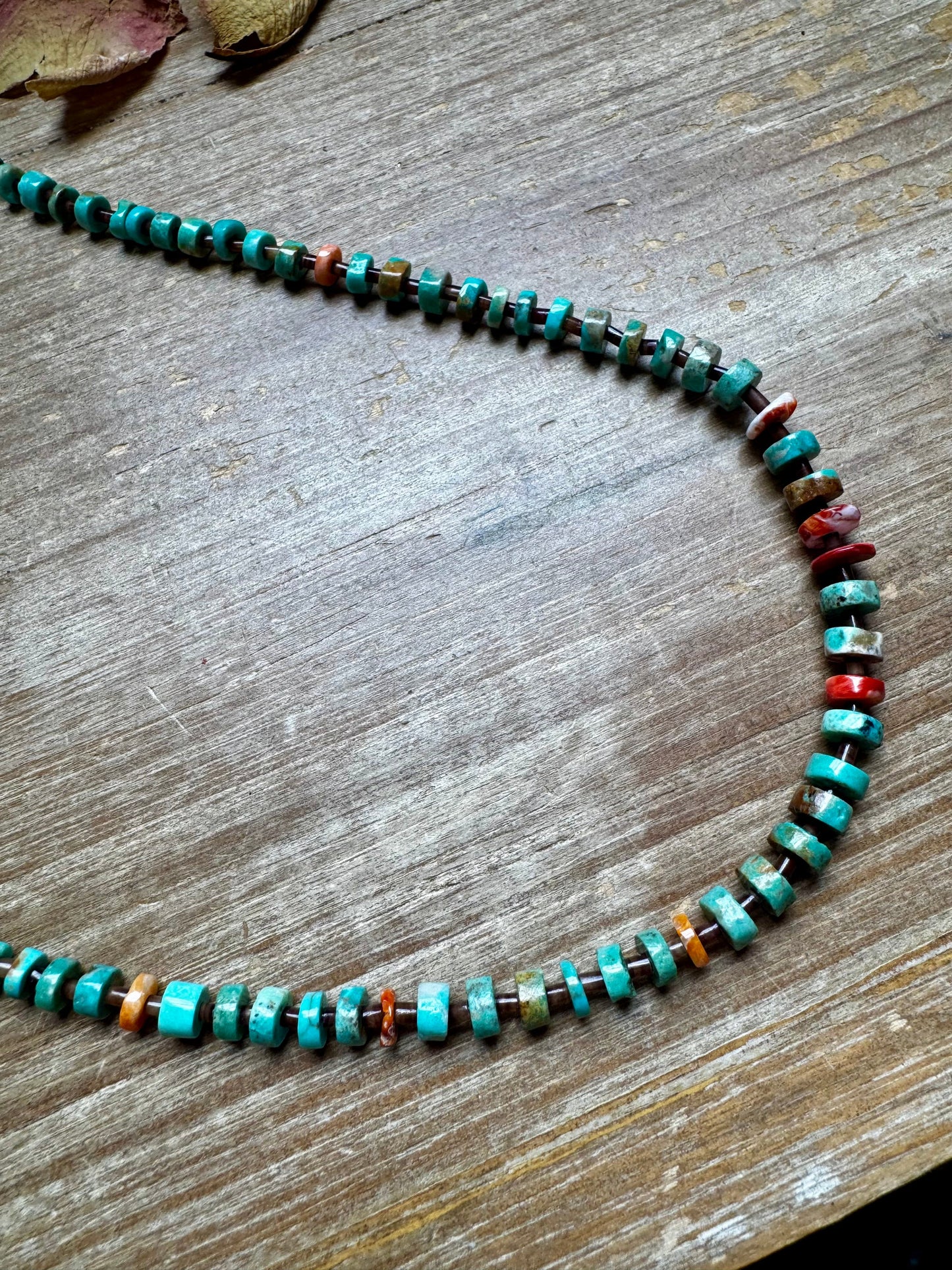 33” Graduated Turquoise & Spiny Oyster Necklace