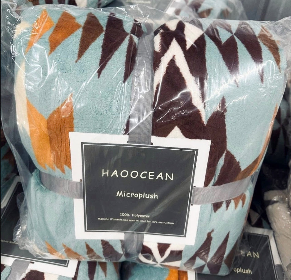 Western Luxe Plush Blanket