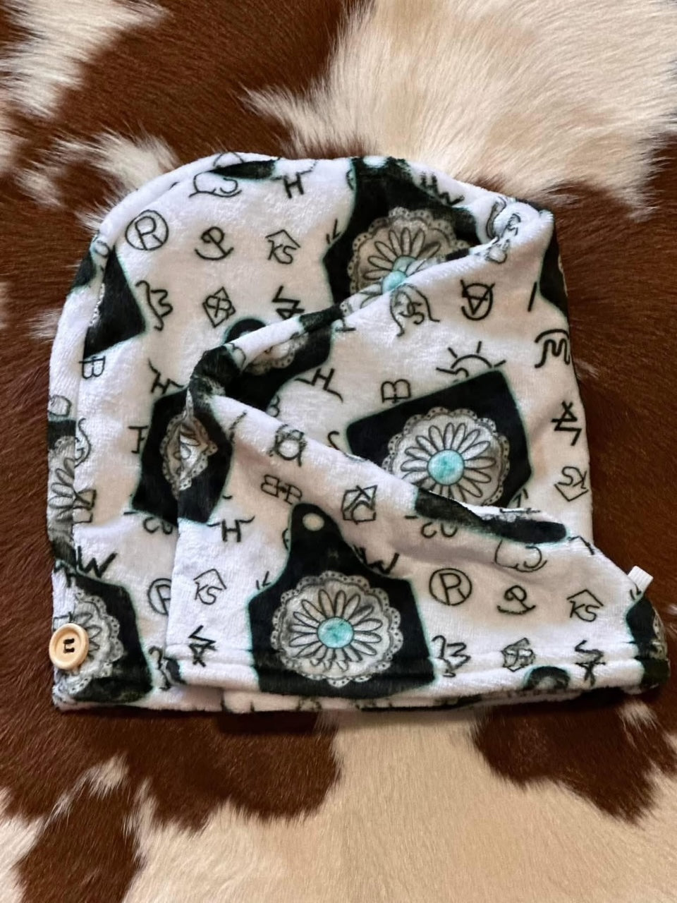 Western-Style Microfiber Hair Towels – Soft & Lightweight