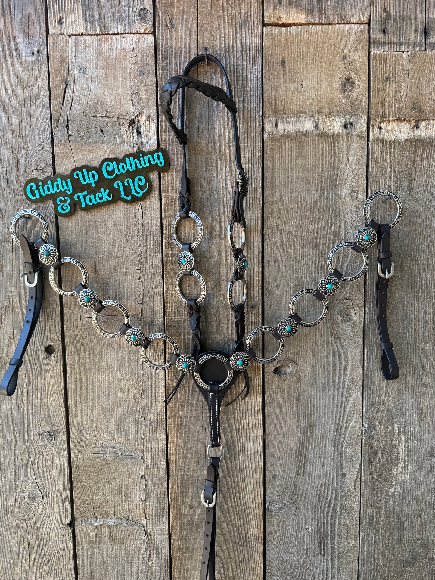 Ring and Concho Detail Horse-Sized Headstall & Breast Collar Set