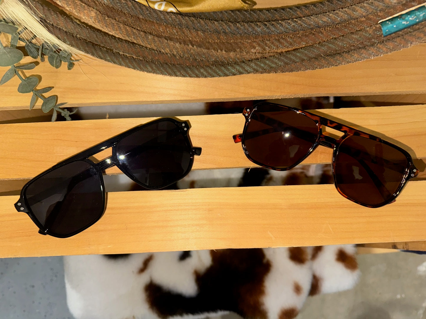 🕶️ Western Style Sunglasses