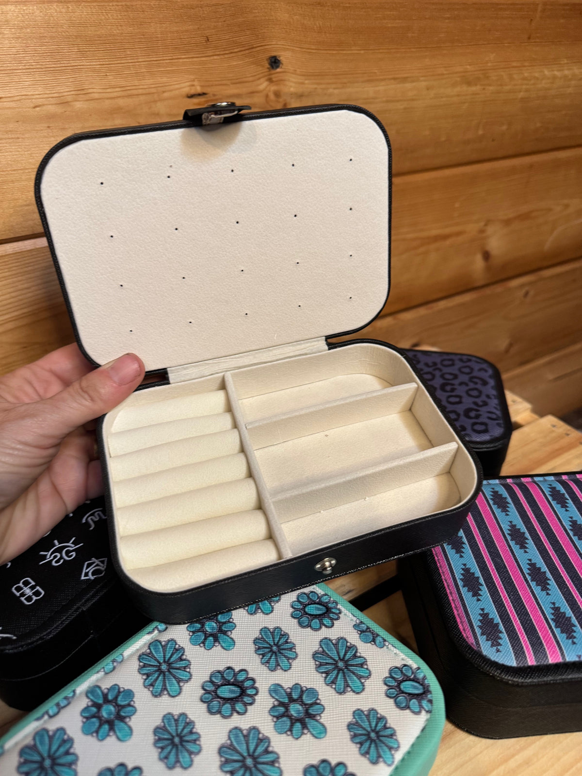 Western-Themed Travel Jewelry Box – Two Compartments