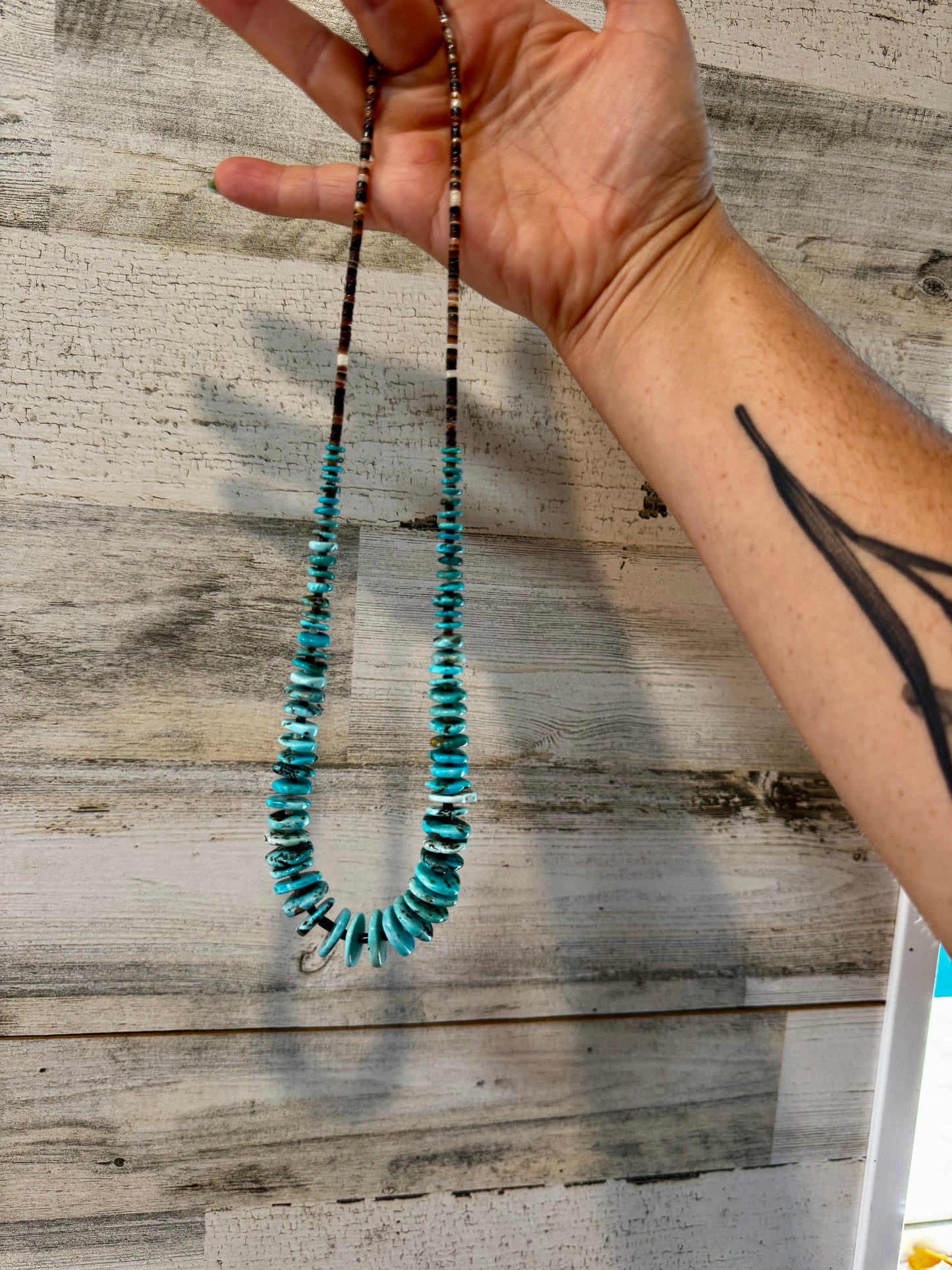 Shell & Turquoise Graduated Necklace – 23"