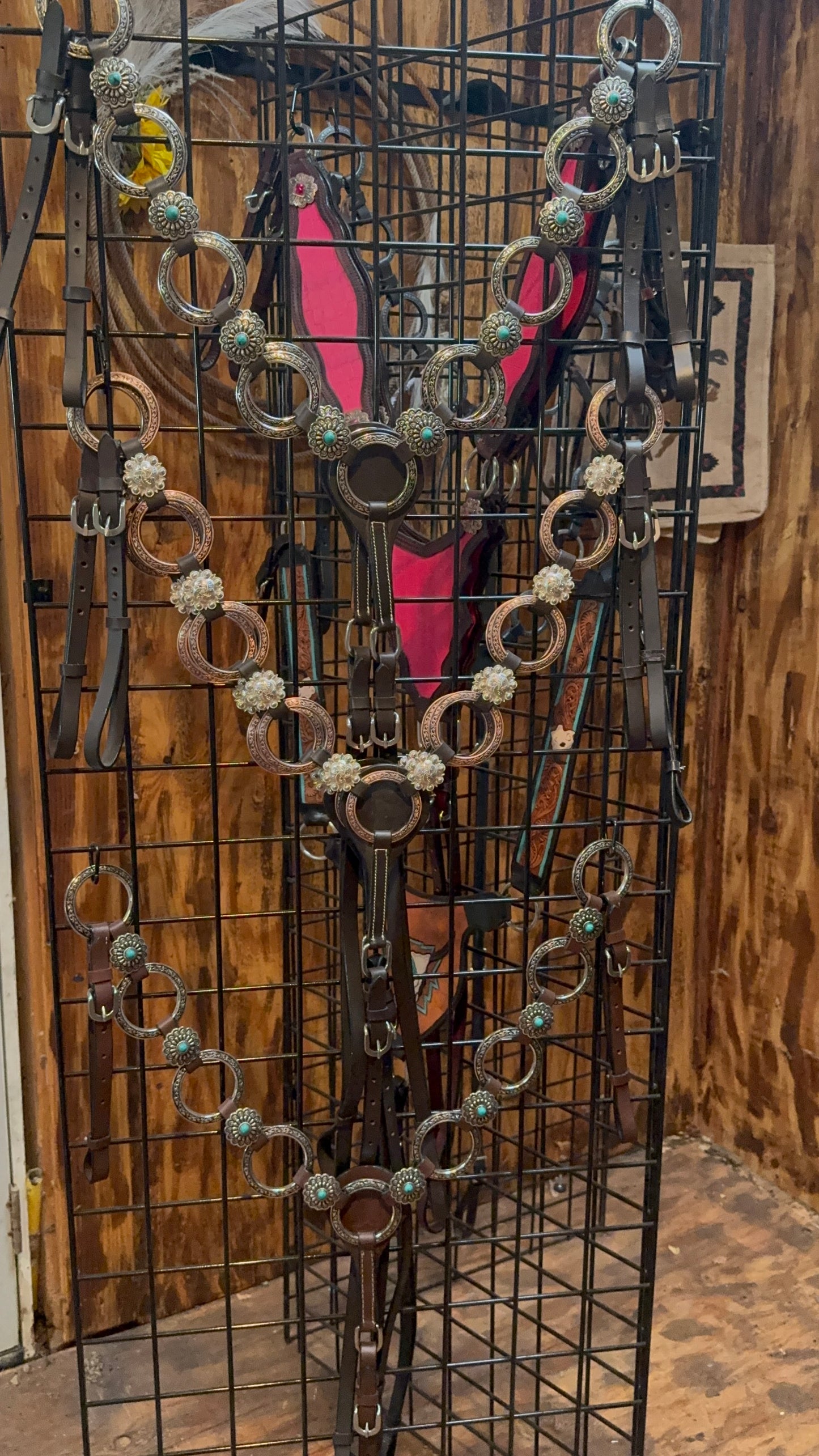 Ring and Concho Detail Horse-Sized Headstall & Breast Collar Set