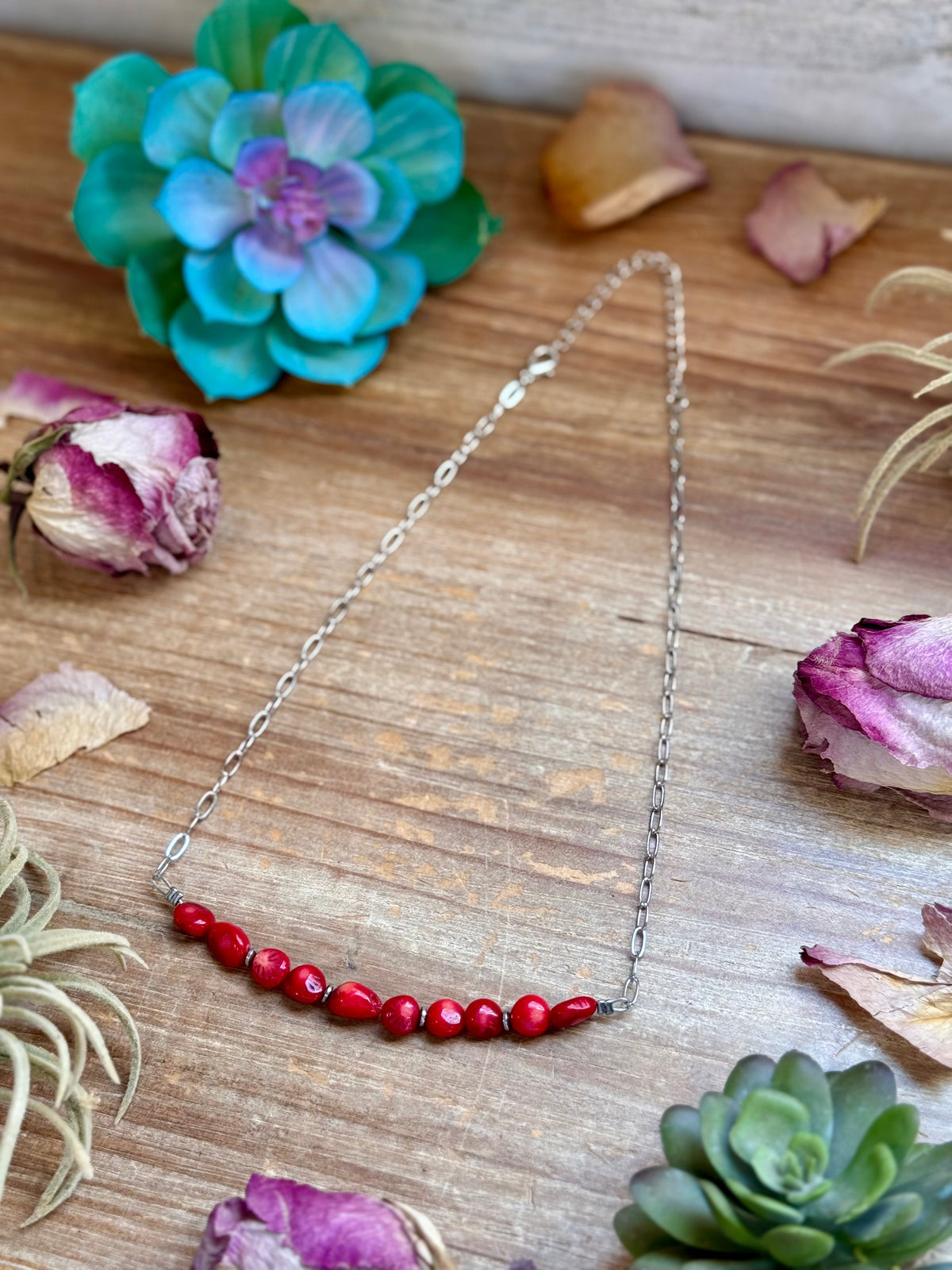 Silver-Plated Paperclip Chain Necklace with Dyed Coral & Hematite – 15”